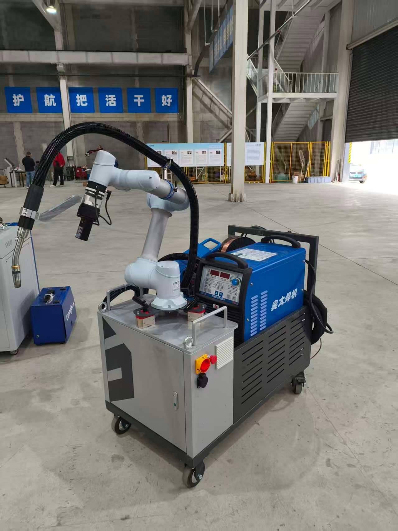 De la soldadura manual a la automatizaci&oacute;n con cobots: c&oacute;mo ayudamos a un fabricante de equipos para parques infantiles de EE. UU. a resolver su cuello de botella en la soldadura