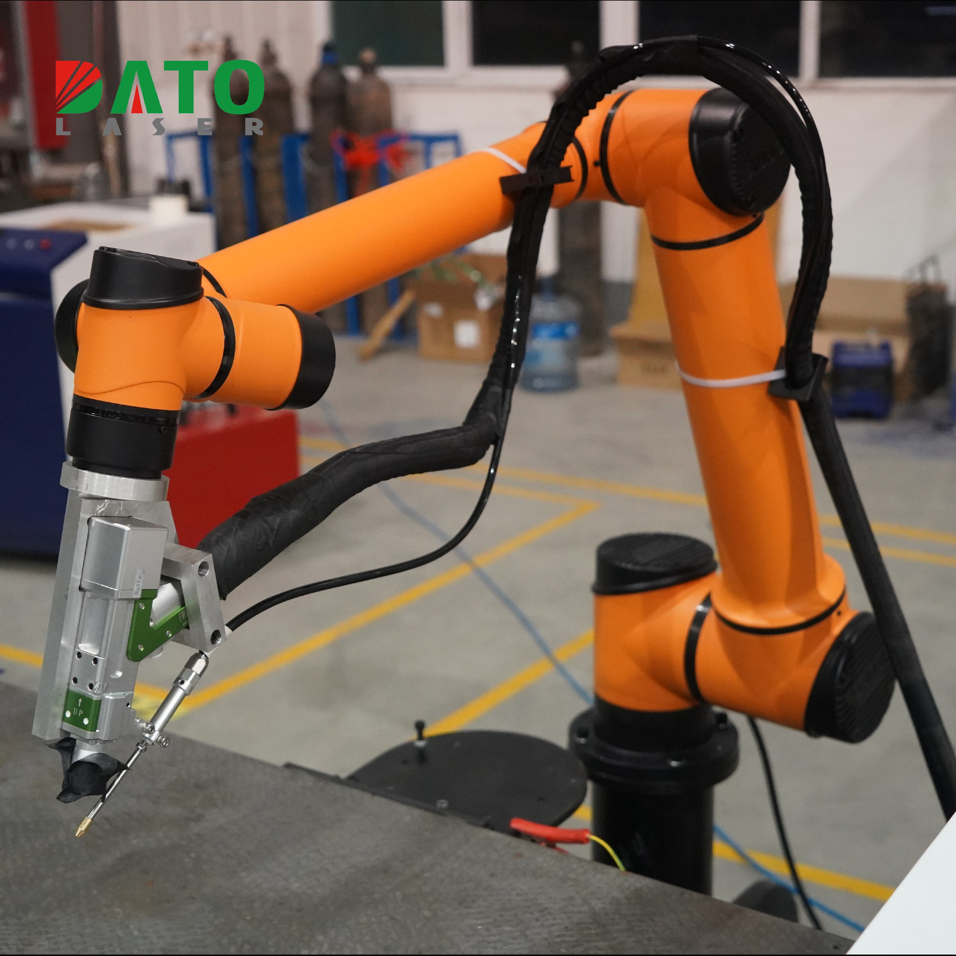 Robot de soldadura l&aacute;ser autom&aacute;tico 3 en 1 sin contacto DT-HJR