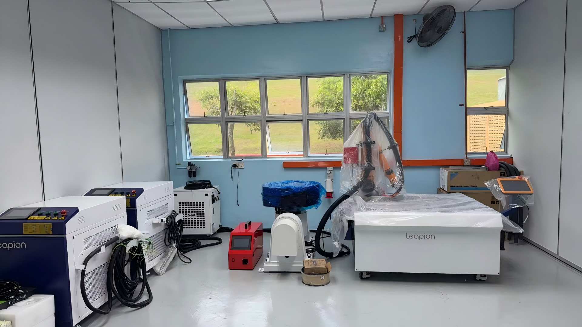 C&oacute;mo DATO configur&oacute; un sistema de demostraci&oacute;n de soldadura l&aacute;ser Cobot para un laboratorio universitario de Malasia